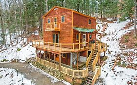 River Road Treehouse Retreat