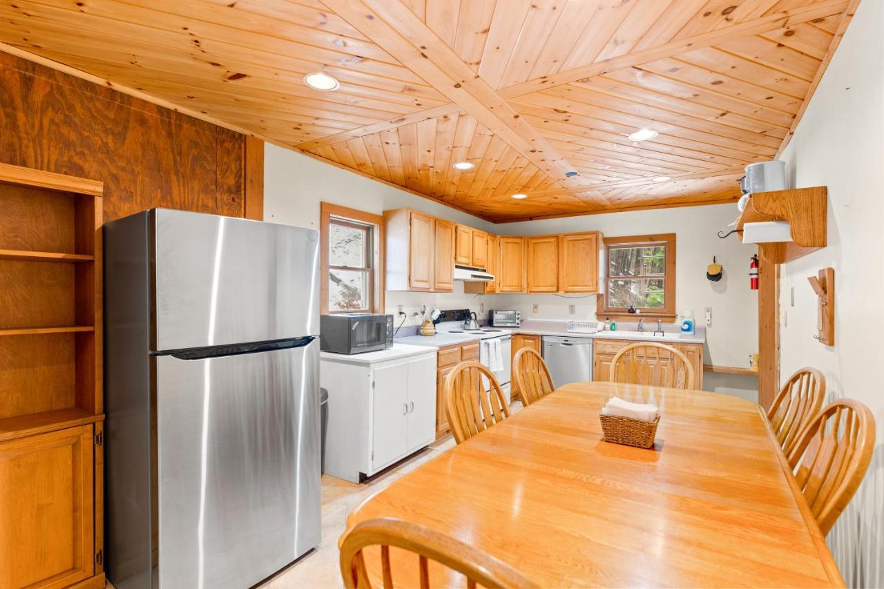 River Road Treehouse Retreat Warrensburg Exterior foto