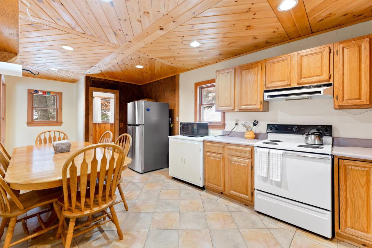 River Road Treehouse Retreat Warrensburg Exterior foto
